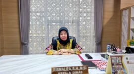 Kepala Dinas Penanaman Modal dan Pelayanan Terpadu Satu Pintu (DPMPTSP) Kabupaten PALI, Rismaliza, S.H., M.Si, saat memberikan keterangan resmi terkait polemik perizinan PT Aburahmi., Senin (3/8/2026). (Foto: Dok/Alber Irawan)