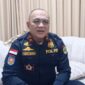 Kepala Satpol PP Kabupaten PALI, Syahrul Darman, menegaskan sikap tegasnya untuk menyetop sementara dan menyegel operasional Pabrik Kelapa Sawit (PKS) PT Aburahmi yang nekat beroperasi tanpa mengantongi izin lengkap, Senin (3/8/2026). (Foto: Dok/tintamerah.co)