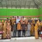 Ketua DPRD PALI, H. Ubaidillah, S.H. (tengah), bersama anggota DPRD PALI Dapil Abab, unsur pemerintah kecamatan, tokoh masyarakat, dan warga berpose bersama usai menggelar dialog terbuka dalam rangka reses di Kecamatan Abab, Senin (3/8/2026). Komitmen pengawalan anggaran dan pemerataan pembangunan berkeadilan menjadi fokus utama dalam penyerapan aspirasi periode ini. (Foto: Dok/ Istimewah)  