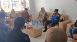 Plt. Asisten II Setda PALI Supawi bersama Kepala DPMPTSP Rismaliza dan jajaran OPD saat memimpin sidak langsung ke pabrik sawit PT Aburahmi guna menginvestigasi polemik operasional tanpa izin, Senin (3/8/2026). (Foto: Dok/tintamerah.co)