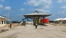 Kawasan fasilitas tempat usaha dan hunian di kompleks PKS PT Aburahmi. Kabid Cipta Karya Dinas PUTR PALI, Sudirman, menegaskan bahwa status perizinan perusahaan ini belum lengkap karena baru kategori fungsi hunian yang berproses, sementara izin fungsi usaha belum memenuhi syarat, Selasa (4/8/2026). (Foto: Dok/Istimewah)