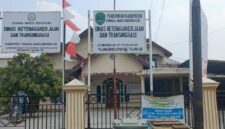 Kantor Dinas Ketenagakerjaan dan Transmigrasi Kabupaten Penukal Abab Lematang Ilir (PALI) di Jalan Merdeka No. 377, Talang Ubi Selatan, Kecamatan Talang Ubi. Disnarkertrans PALI menyoroti minimnya kepatuhan kontraktor PT Pertamina EP Pendopo Field yang tidak pernah melaporkan rekrutmen tenaga kerja periode Mei hingga Agustus 2026 pada Sabtu (29/8/2026). (Foto: Dok/tintamerah.co)