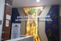 Suasana Kantor Biro Hukum dan HAM Setda Pemprov Sumsel. Pihak Setda Pemprov Sumsel akhirnya mengakui bahwa Pergub Nomor 40 Tahun 2017 sudah tidak relevan dan bertentangan dengan undang-undang. Keputusan pencabutan total kini tinggal menunggu turunnya disposisi resmi dari Gubernur Sumsel menyusul desakan masif dari Pemkab dan DPRD PALI. (Foto: Dok/tintamerah.co)